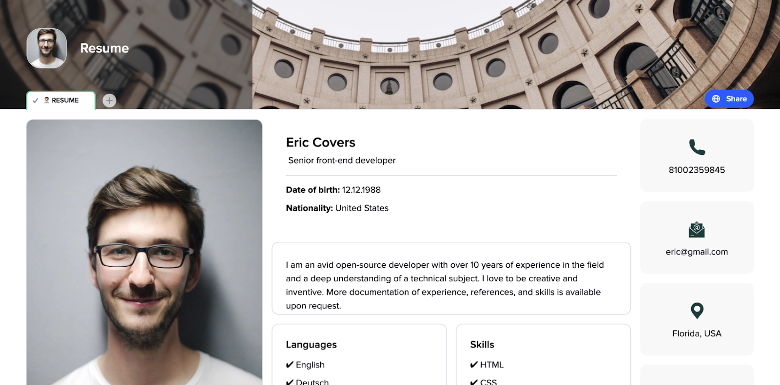 Make an outstanding resume for free in minutes.